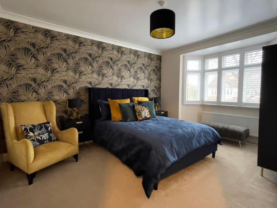 Luxury 4 Bed 2 Bath House With Garden Near Wimbledon Londen