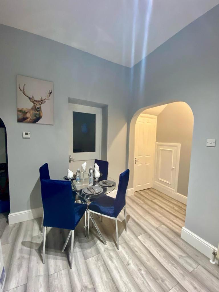 One Bedroom Ground Floor Flat In Appartement *