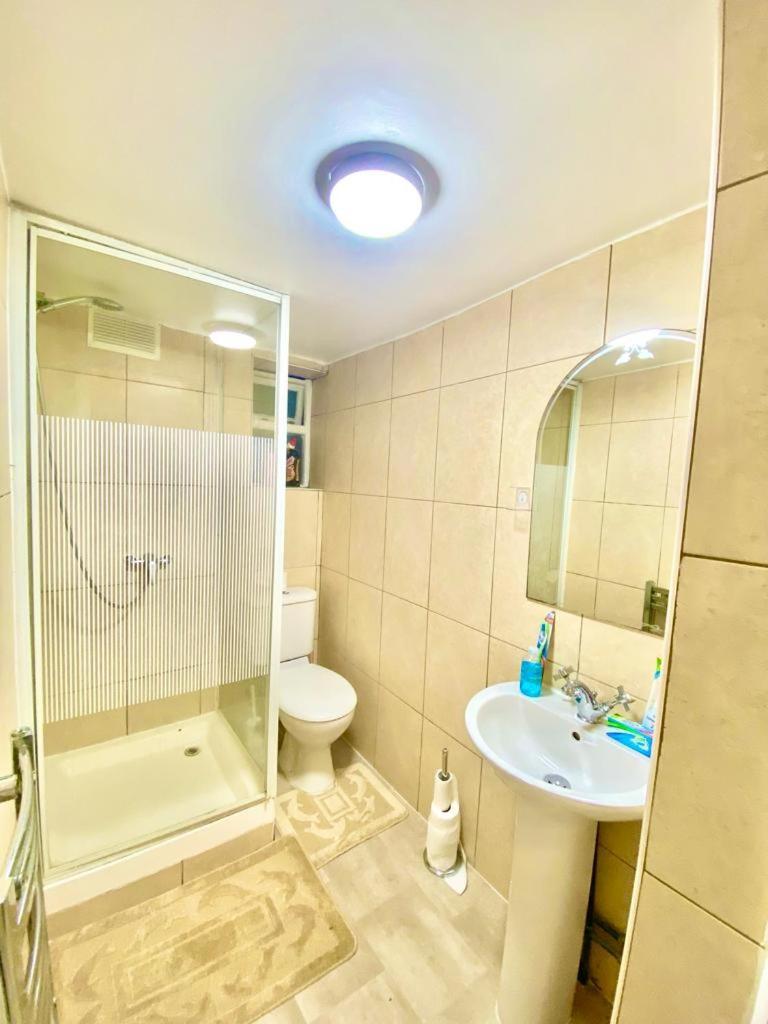 Appartement One Bedroom Ground Floor Flat In Londres