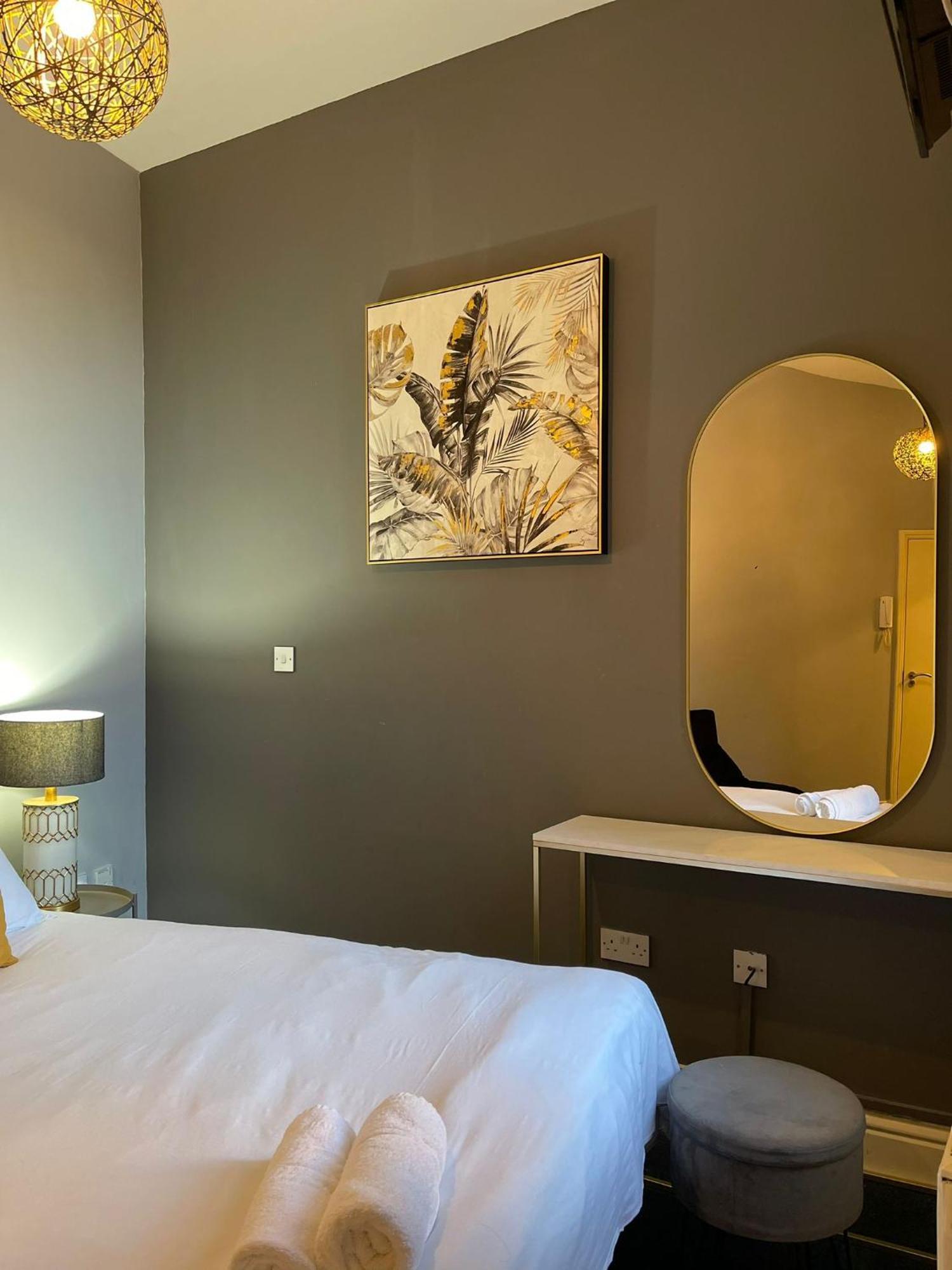 Go Bright Double Studio Apartment *