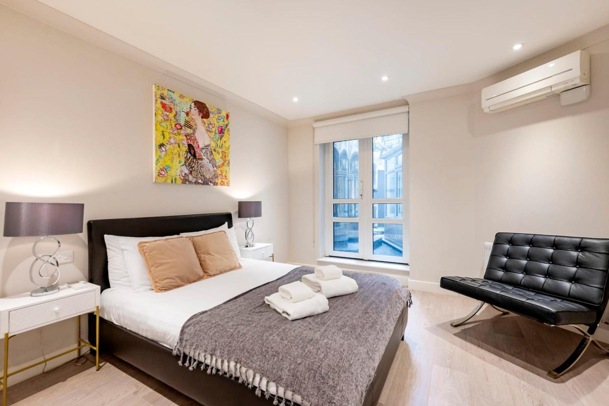 Beautiful 2-bed Flat-hosted By Sweetstay Apartment