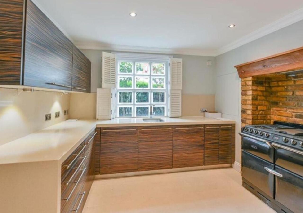 Fairytale Belgravia House - 2 Beds 2 Baths 4 People