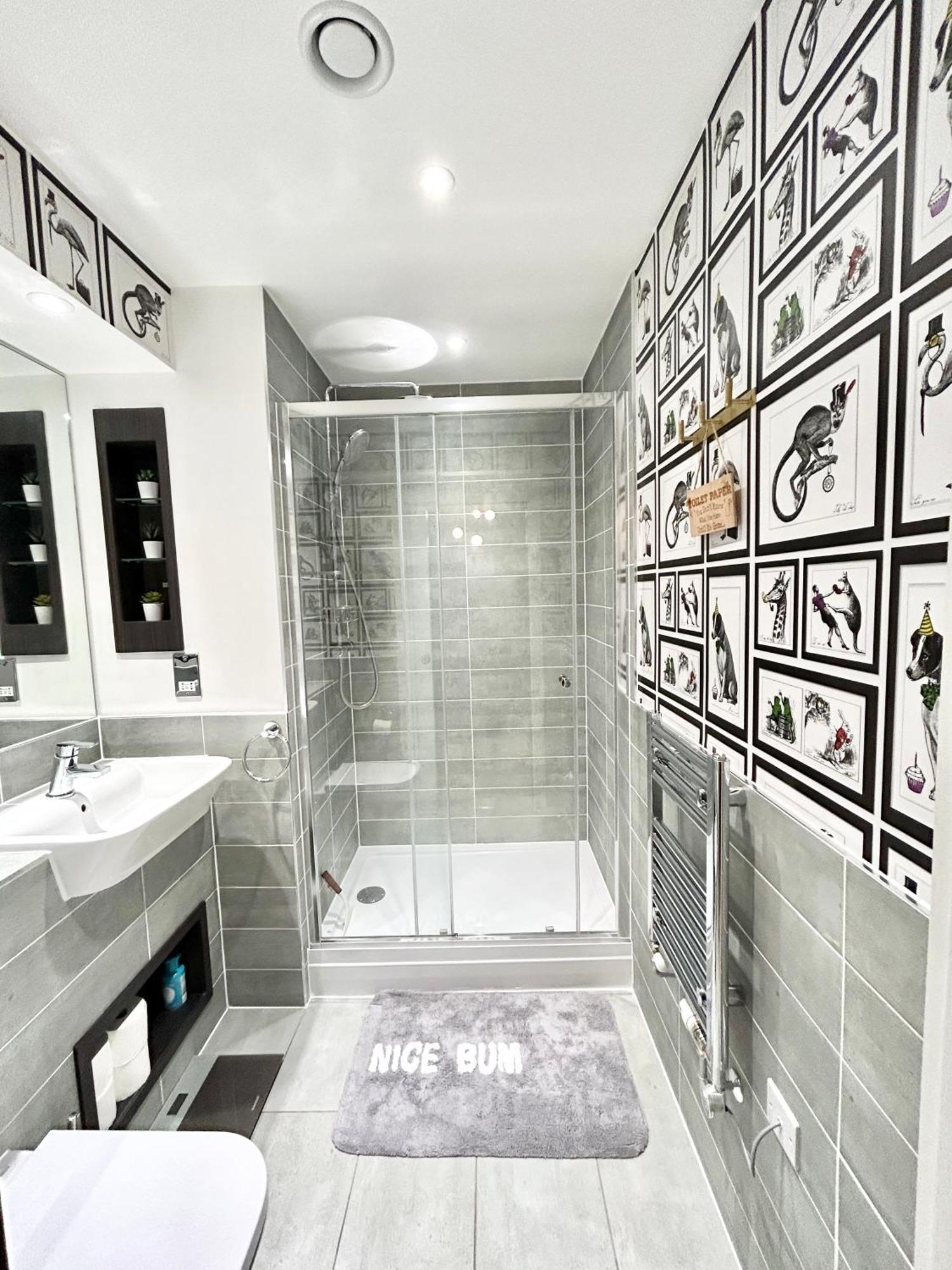 Canary Wharf, Sleeps 4, Fast Wifi, Gym, Prime Location Appartement