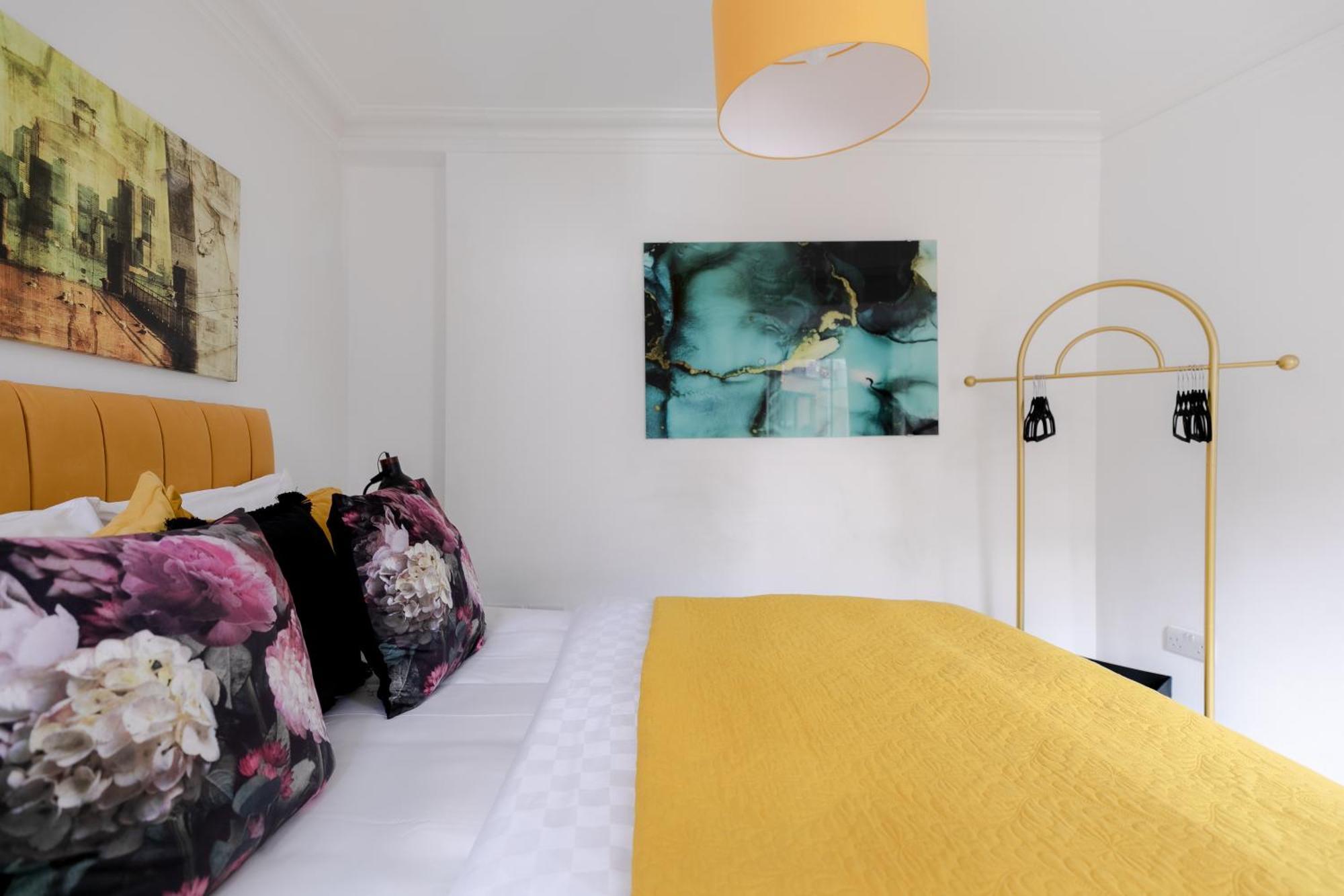Rare Find Off Oxford St! Soho 5bed Design House For Xxl Groups Lägenhet London
