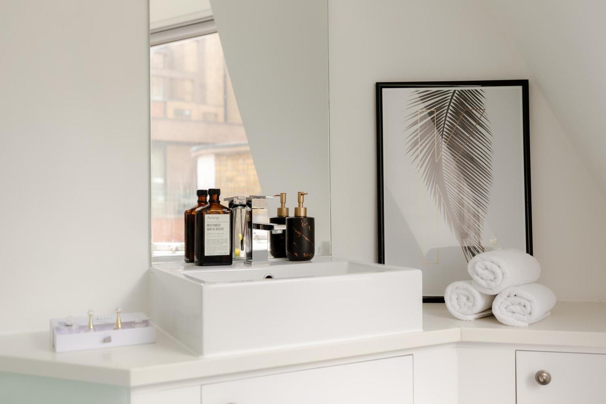 Rare Find Off Oxford St! Soho 5bed Design House For Xxl Groups Lägenhet *