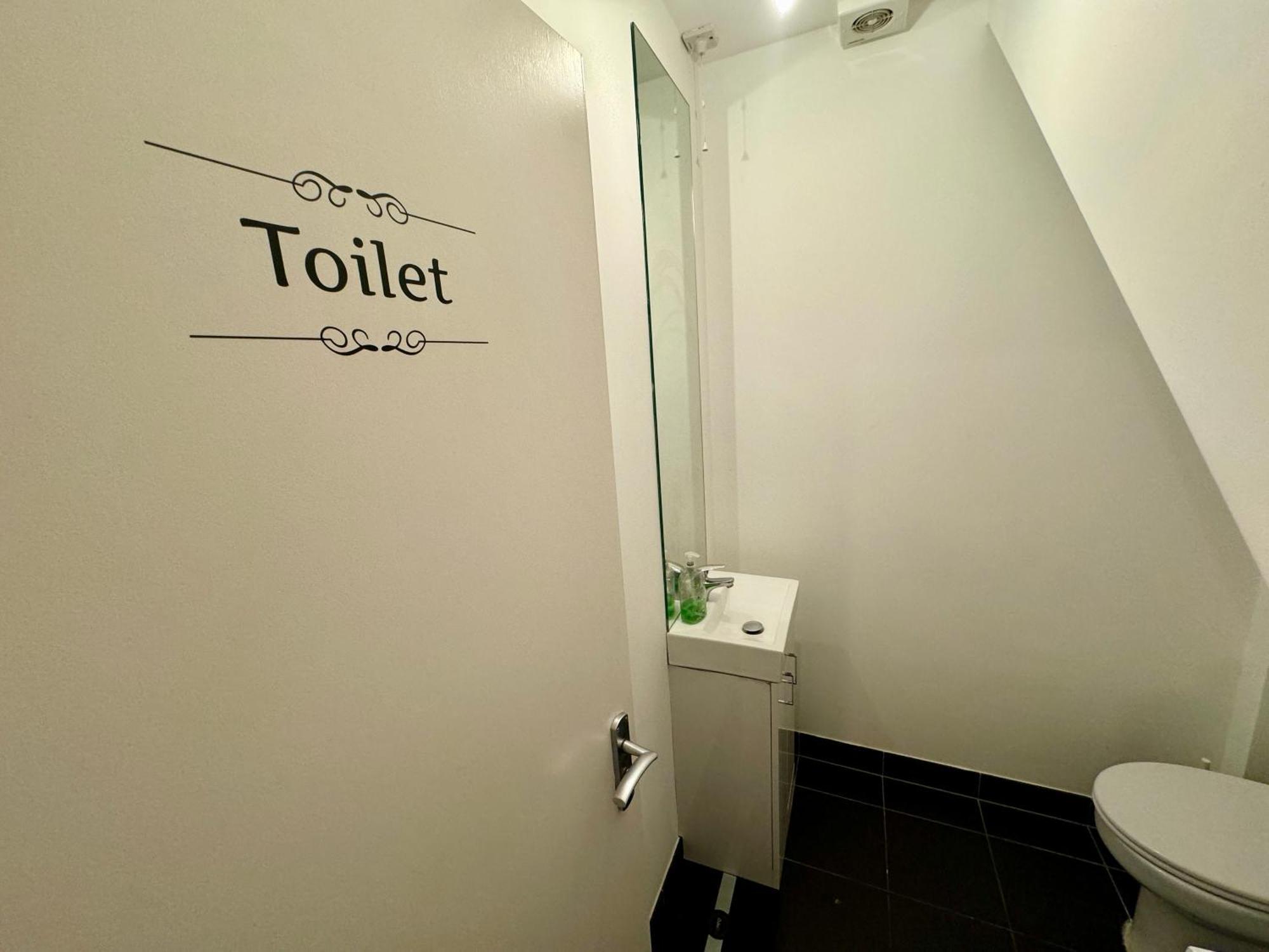 Privat bolig Cosmopolitan Comfort Private Bedrooms In Euston 106 London