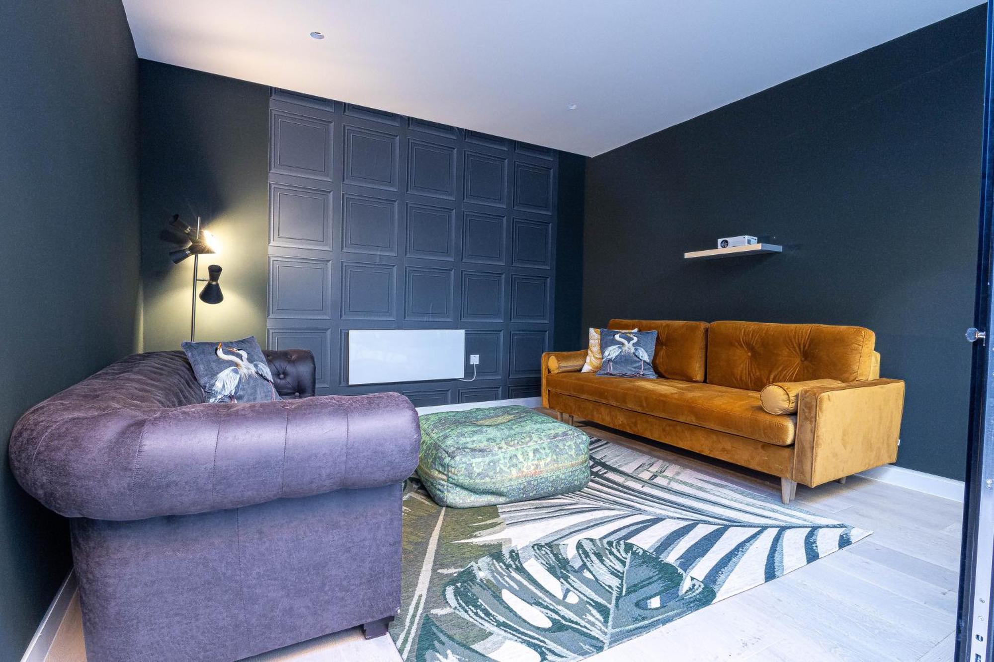 The Arches Luxurious Three Bedroom Close To Hampstead Heath With Garden Balcony And Courtyard * Londen