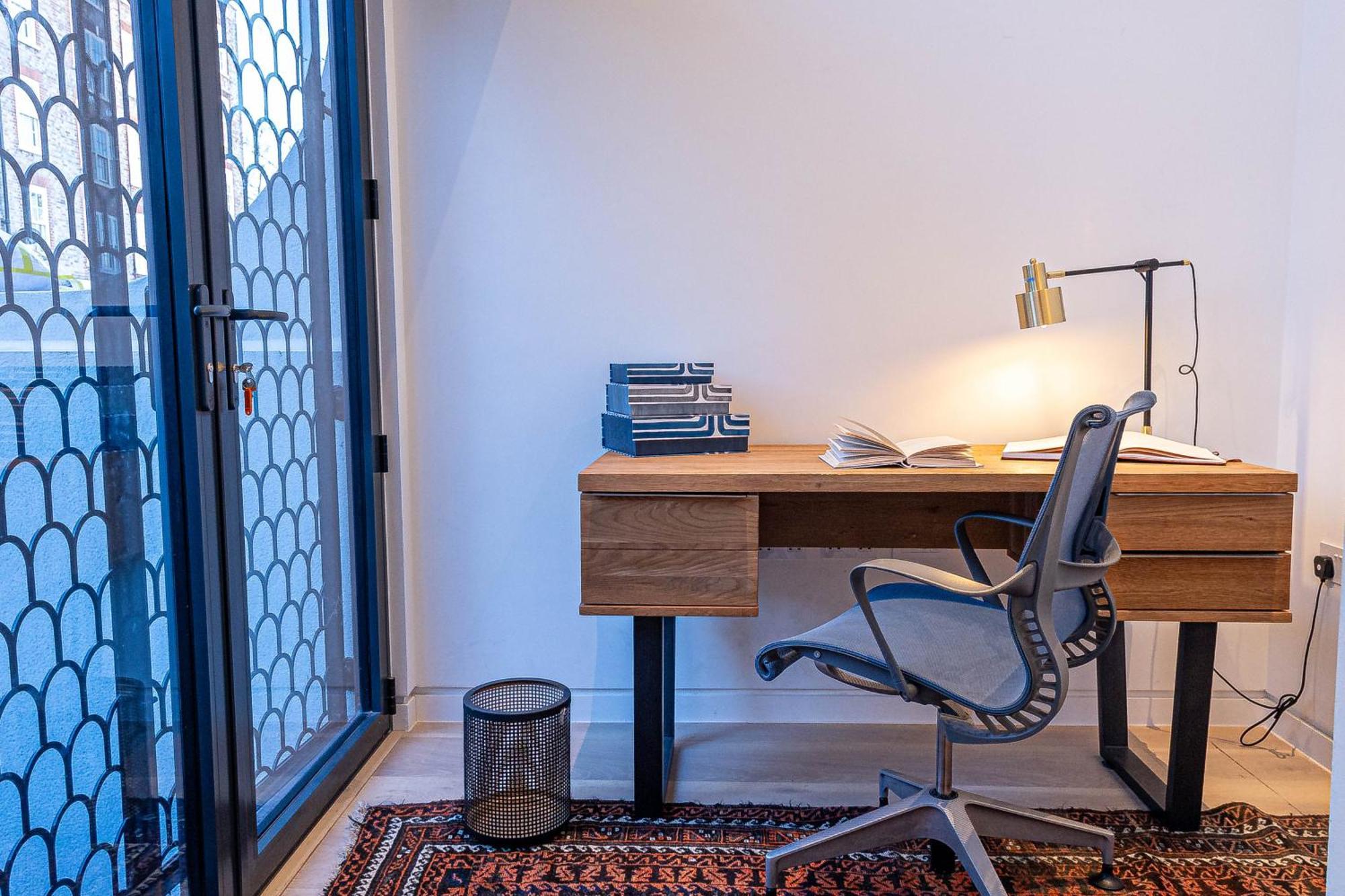 The Arches Luxurious Three Bedroom Close To Hampstead Heath With Garden Balcony And Courtyard * Londen