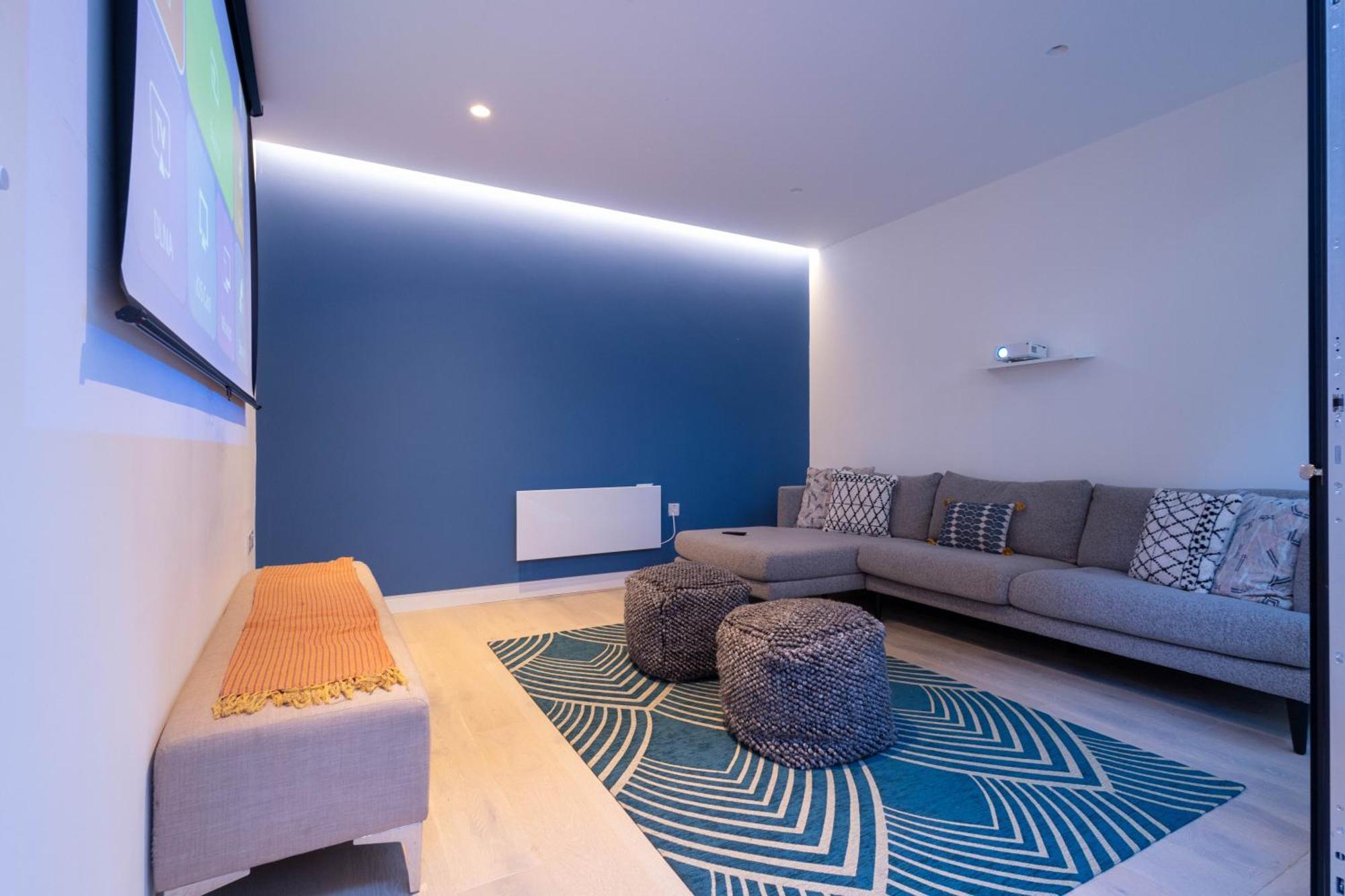 The Arches Luxurious Three Bedroom Close To Hampstead Heath With Garden Balcony And Courtyard * Londen