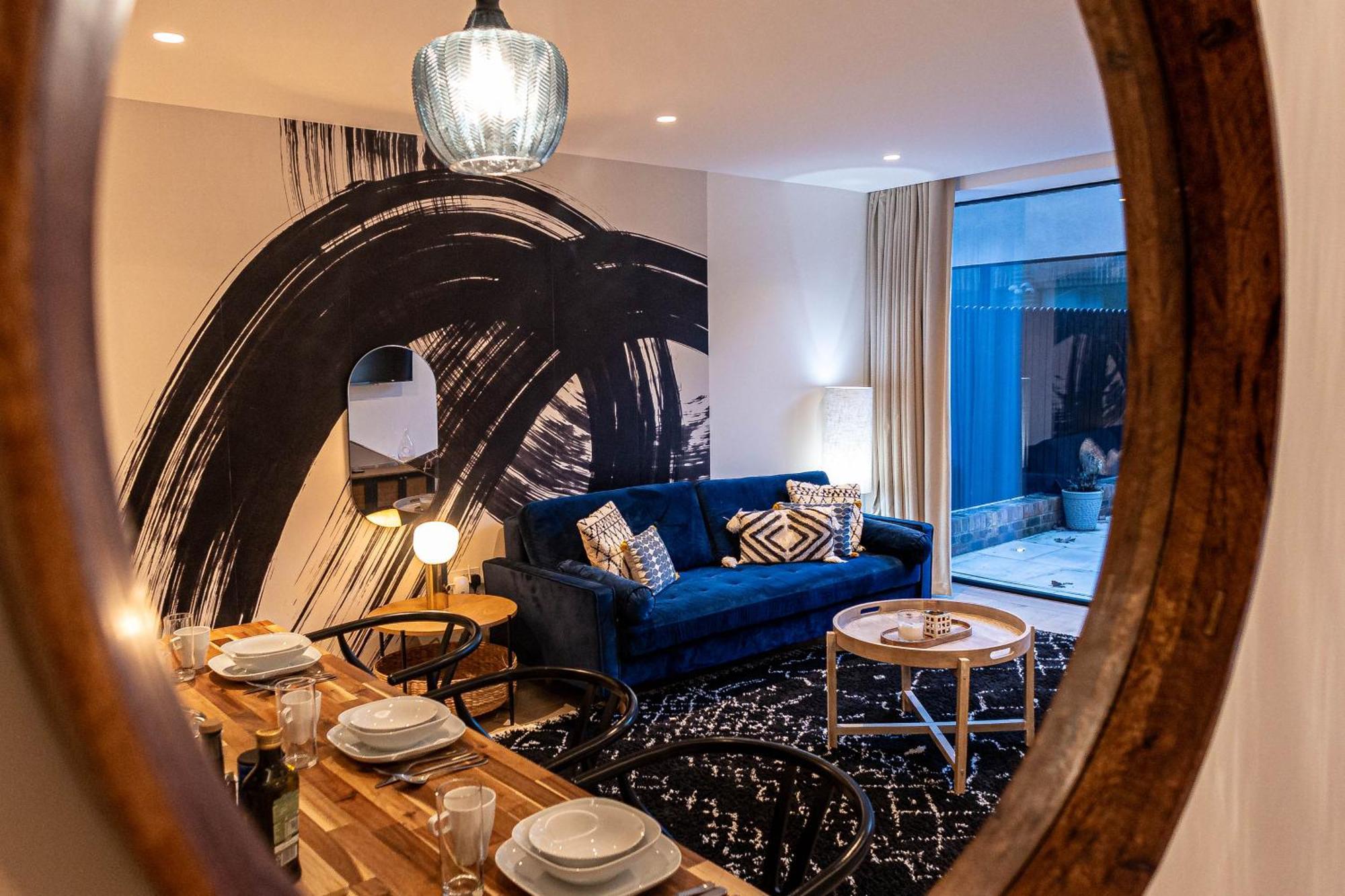 The Arches Luxurious Three Bedroom Close To Hampstead Heath With Garden Balcony And Courtyard * Londen