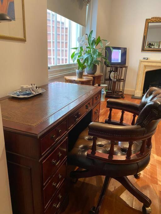 Spacious Flat In The Desirable Area Of Leilighet *