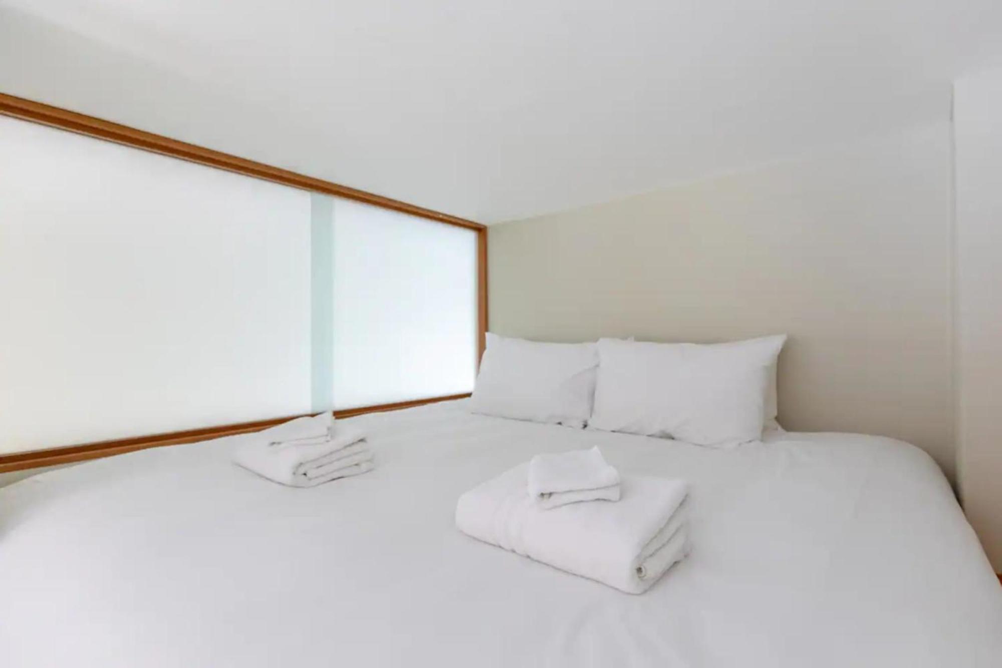 Tastefully Curated Mezzanine Flat Hackney! Lägenhet *