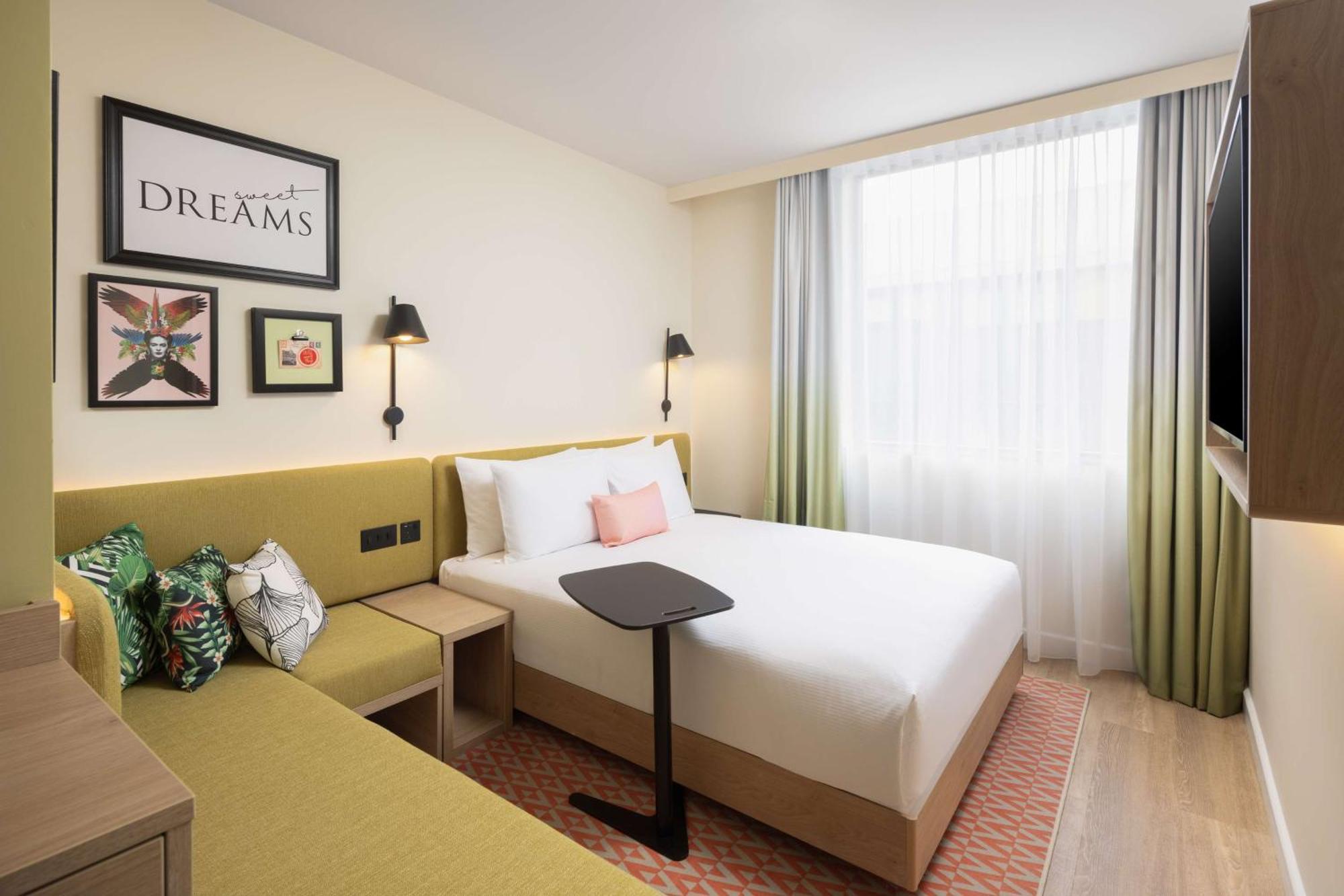 Hampton By Hilton Old Street 3*