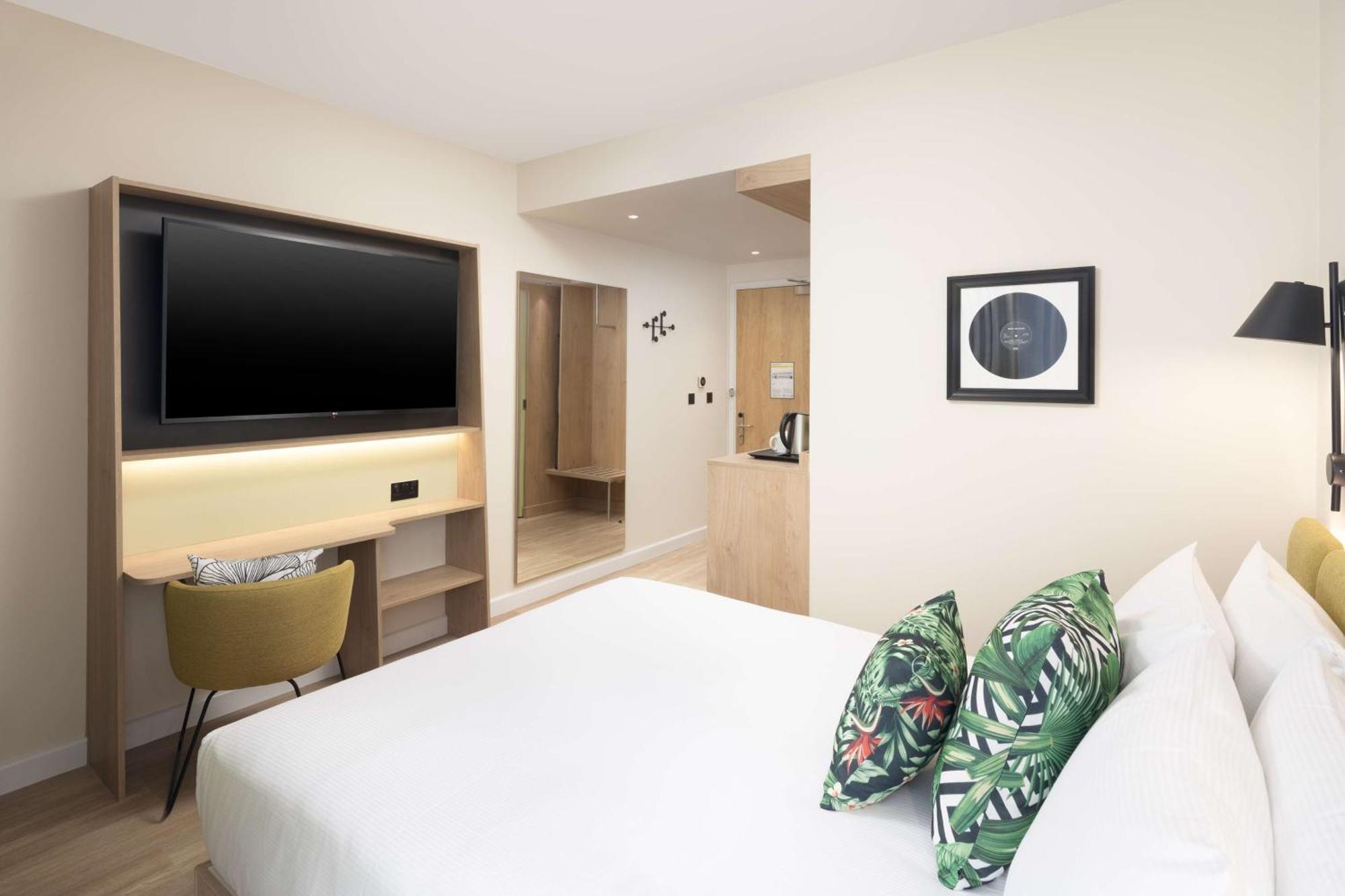 Hampton By Hilton Old Street Hotel 3*