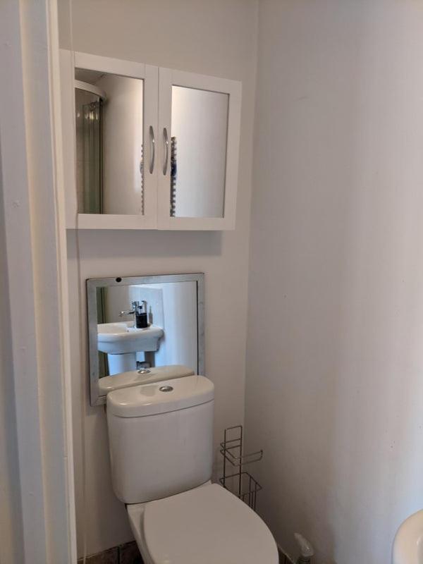 And Peaceful With Your Own Bathroom Rum i privatbostad London
