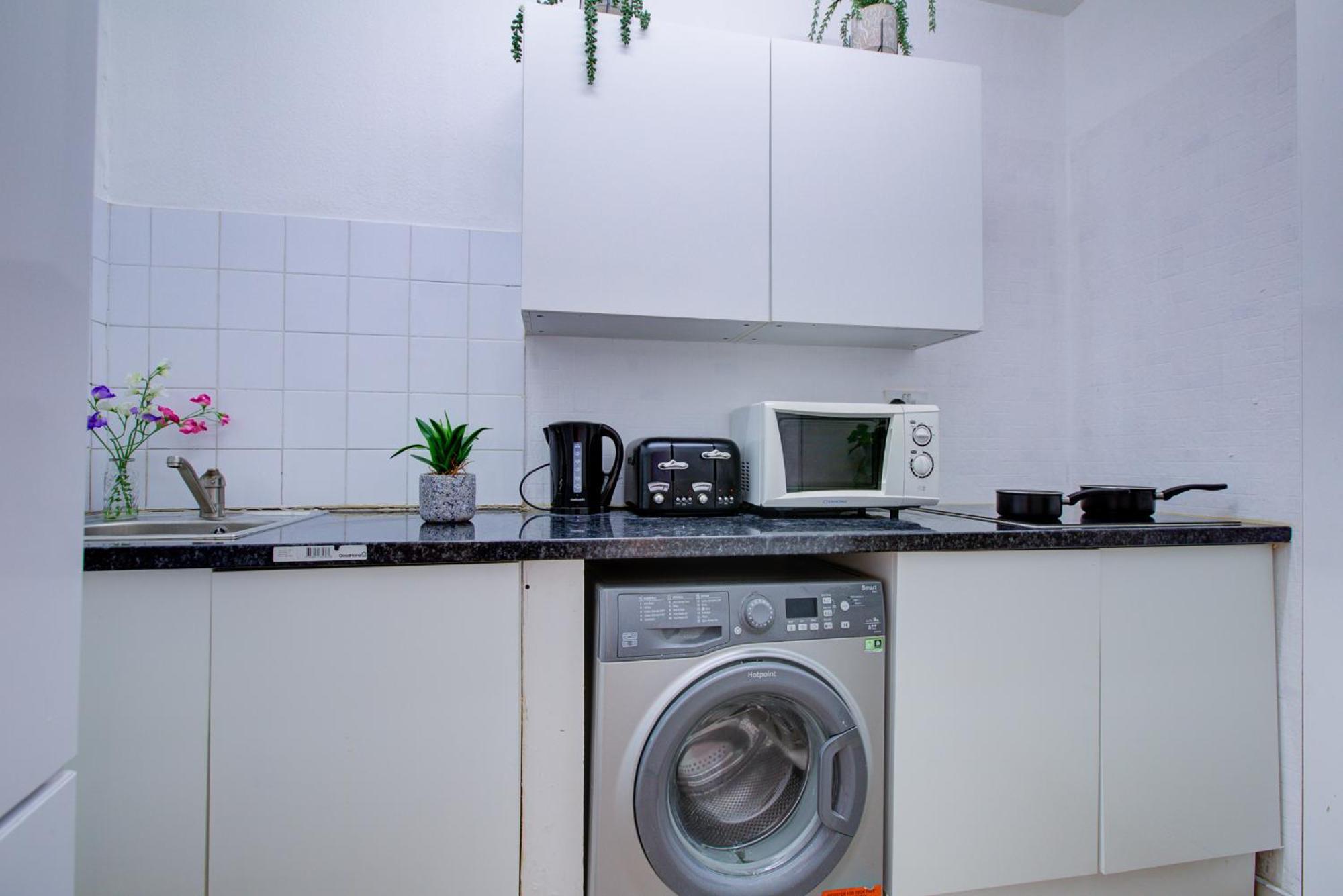 2 Bedroom And Living In * Londen