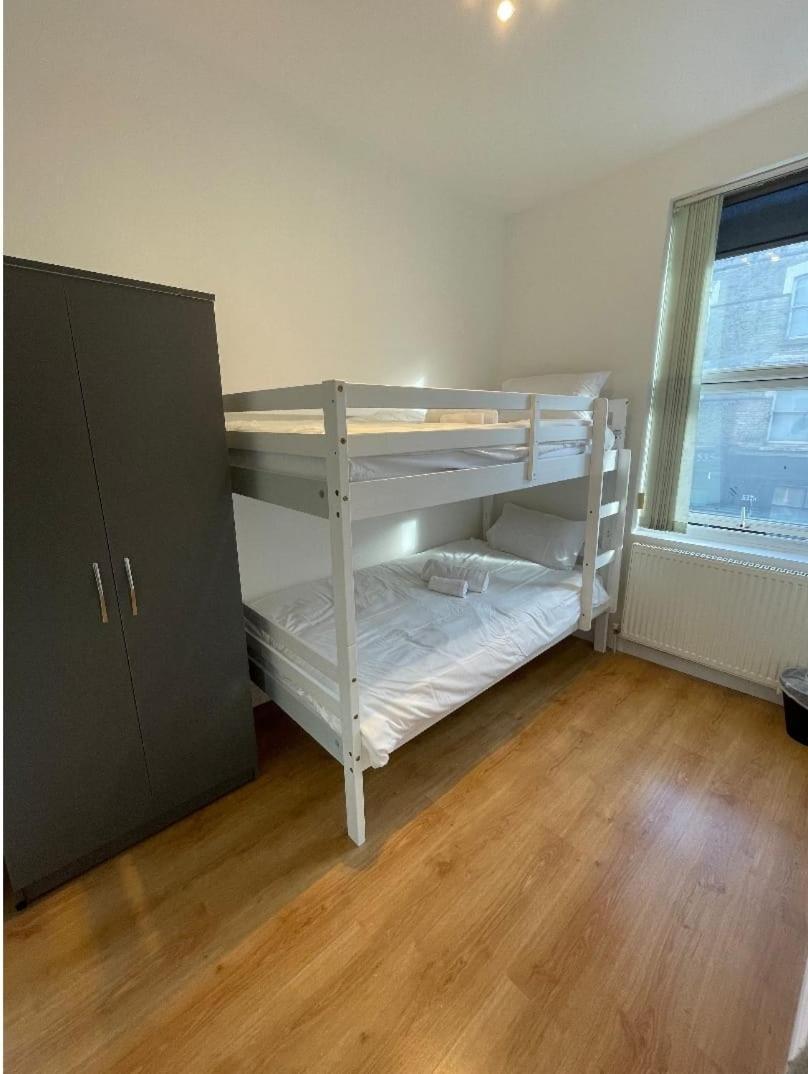 Appartamento Flat 2 Battersea Park Road