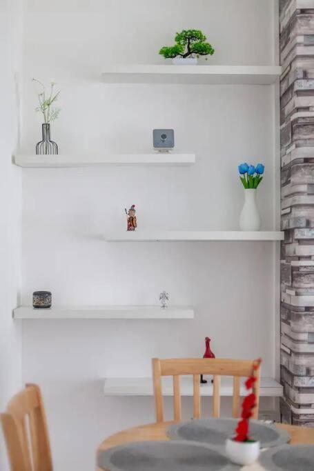 Leilighet Ground Floor Flat Free Parking