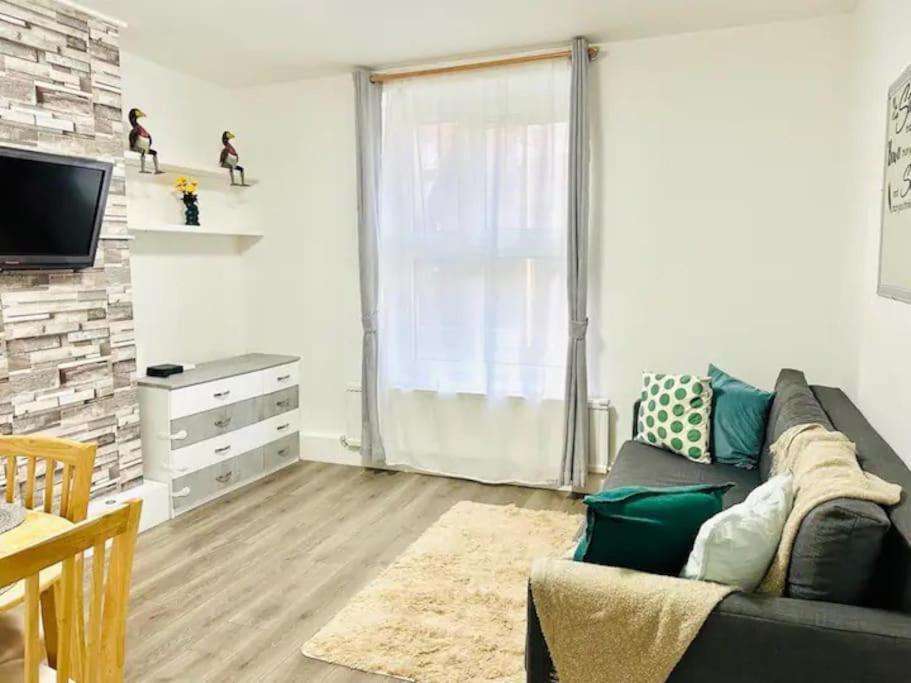 Ground Floor Flat Free Parking Leilighet