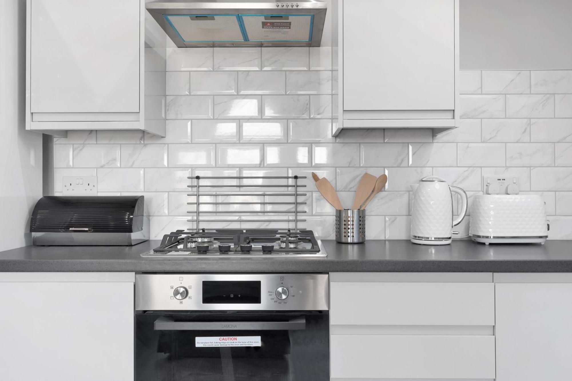 Lejlighed Your Cosy Modern 2 Double Bedroom Flat Fully Furnished - 5 Mins Walk To Stn Flat 4 London