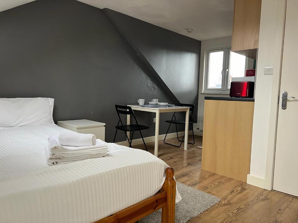 Private With Your Shower And Kitchen Privat overnatting *