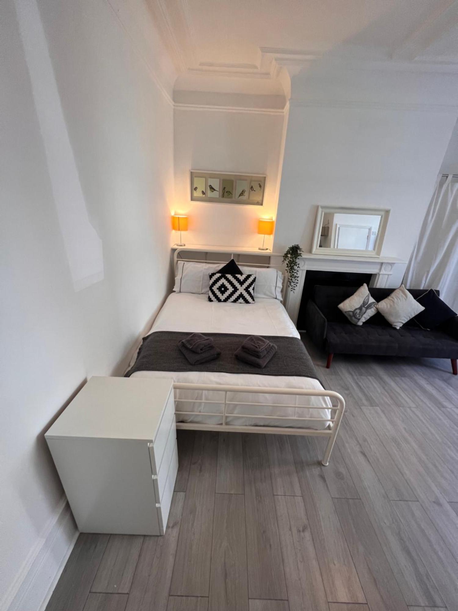 Glenmore Apartment *