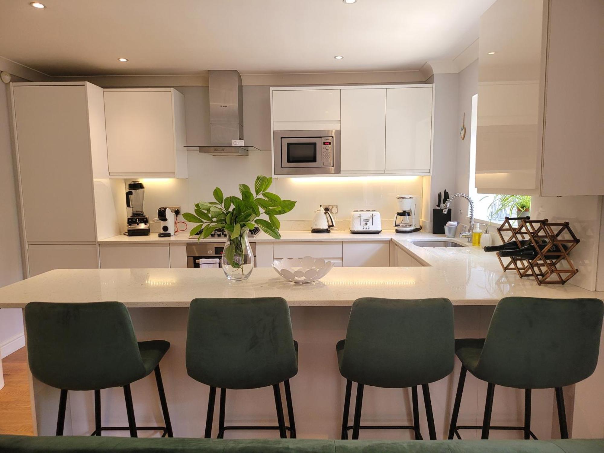 Lägenhet Three Bedroom By Beautiful Park London