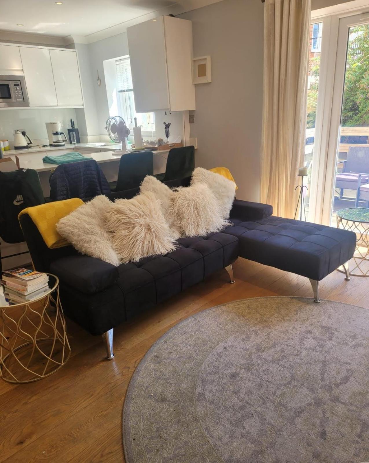 Lägenhet Three Bedroom By Beautiful Park