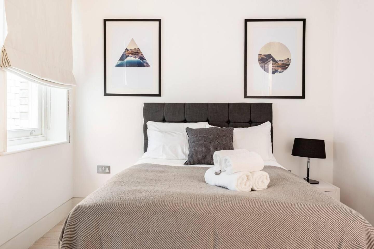 - 2 Beds - Sleeps 4 - Lift Londen