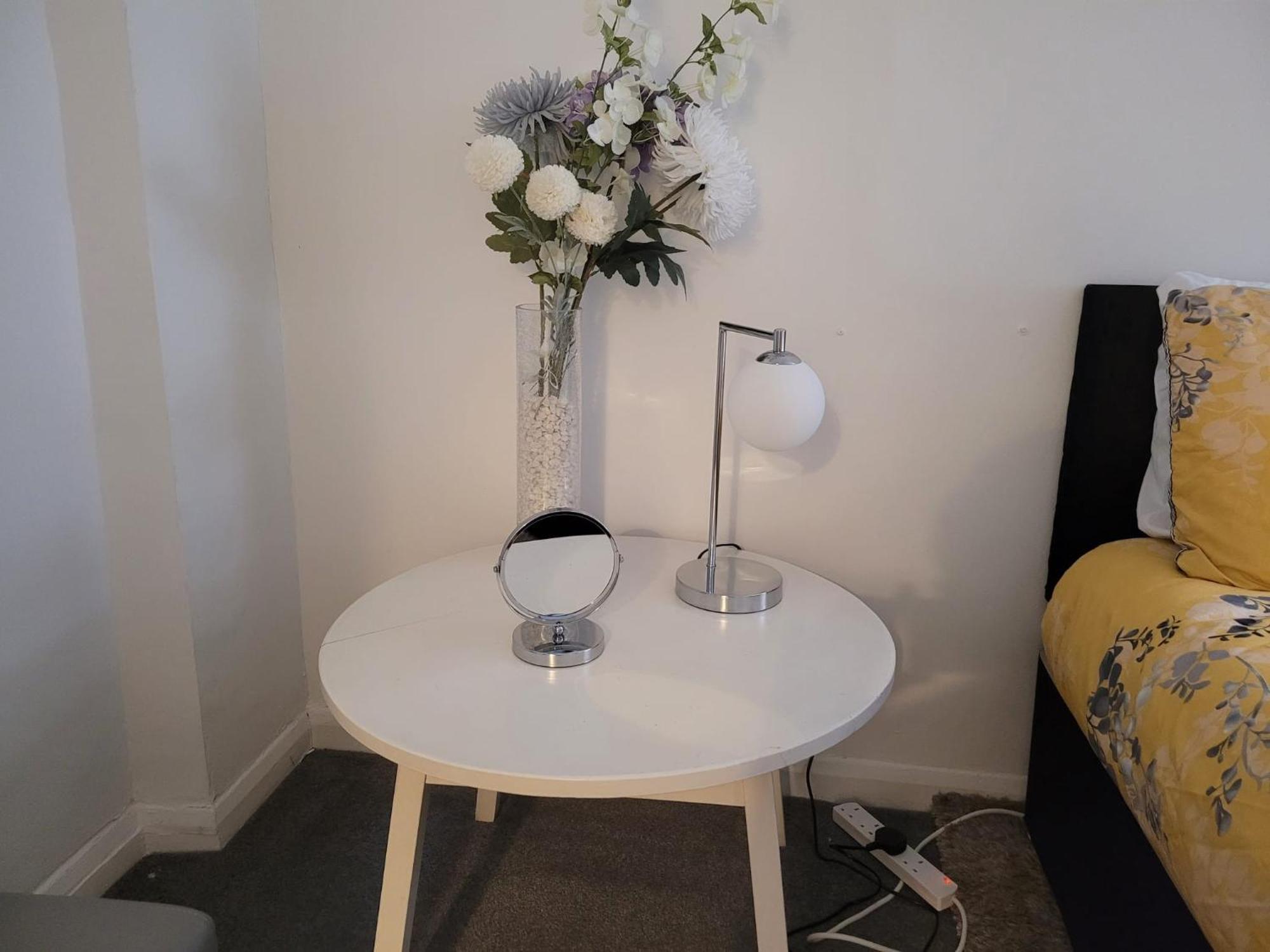 2 Bed Flat In Lambeth Apartment