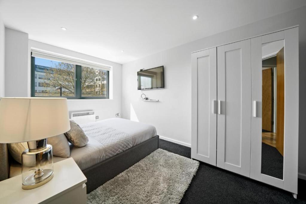 Amisha 2bedroom In Tower Bridge Bridge Bermondsey - Perfect For Long Appartement Londen