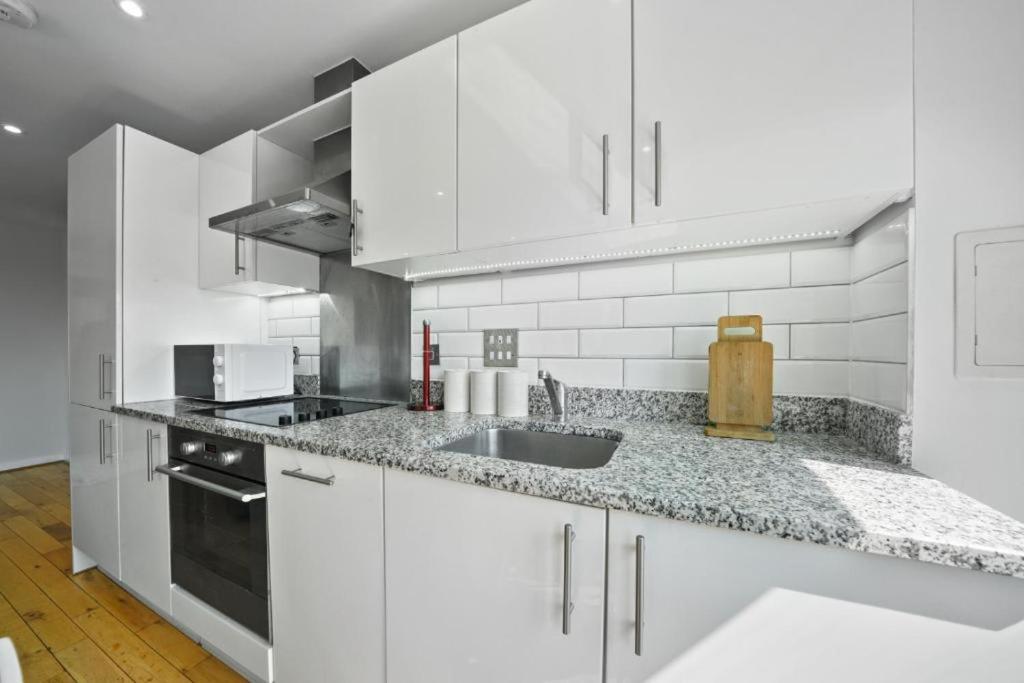 Amisha 2bedroom In Tower Bridge Bridge Bermondsey - Perfect For Long * Londen