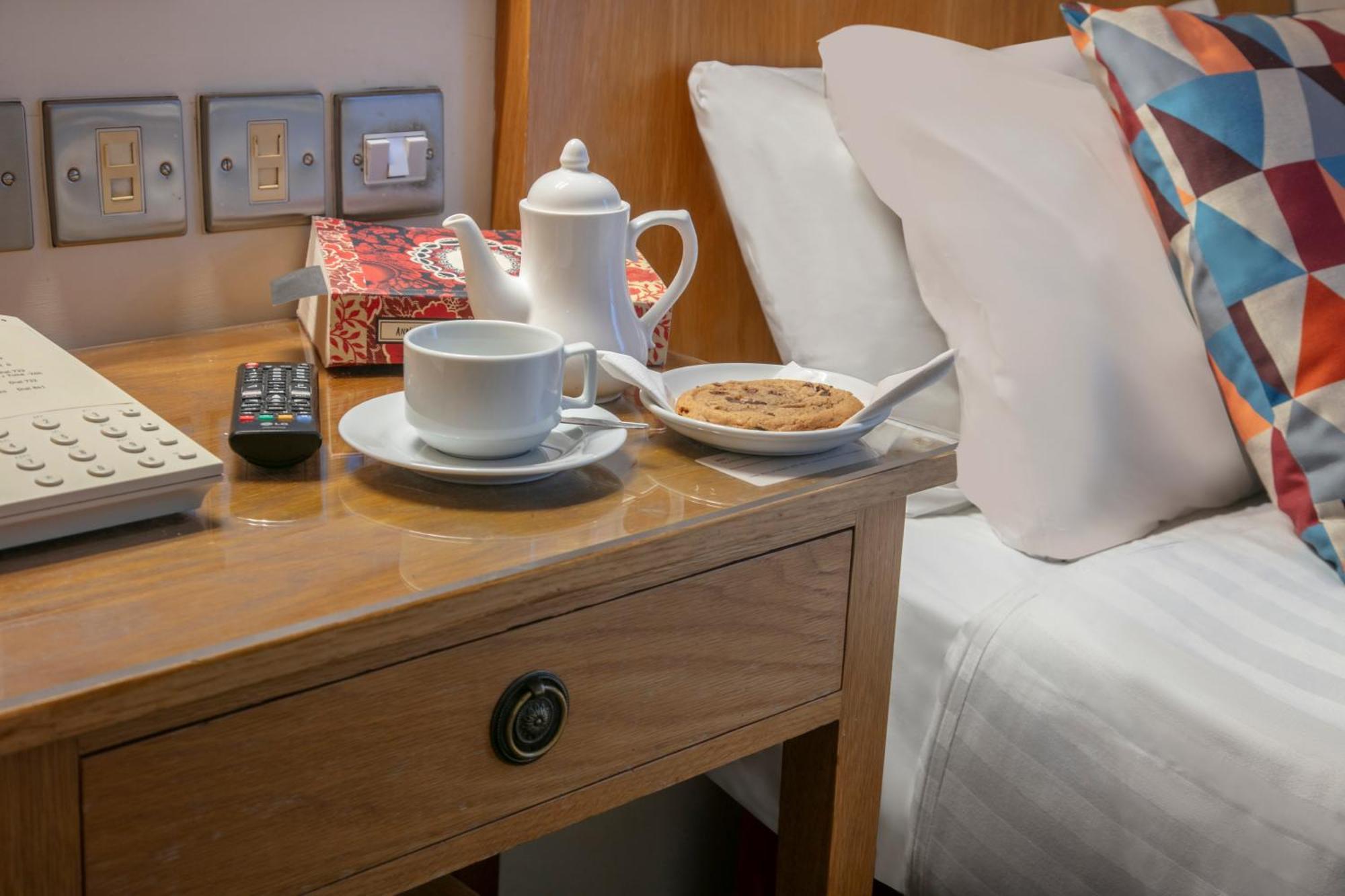 Queensway Hotel, Sure Collection By Western Hotell 3*