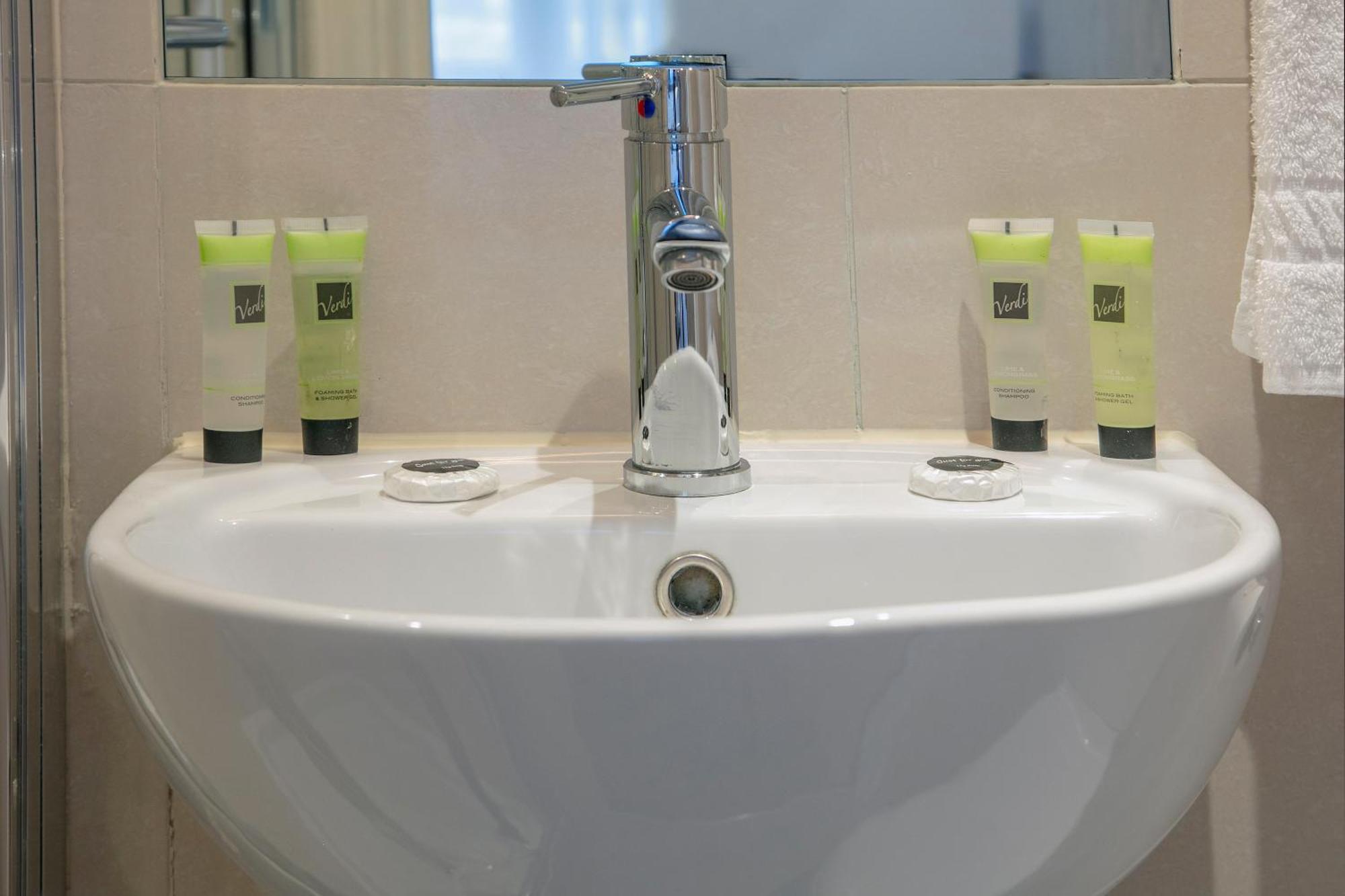 Hotell Queensway Hotel, Sure Collection By Western