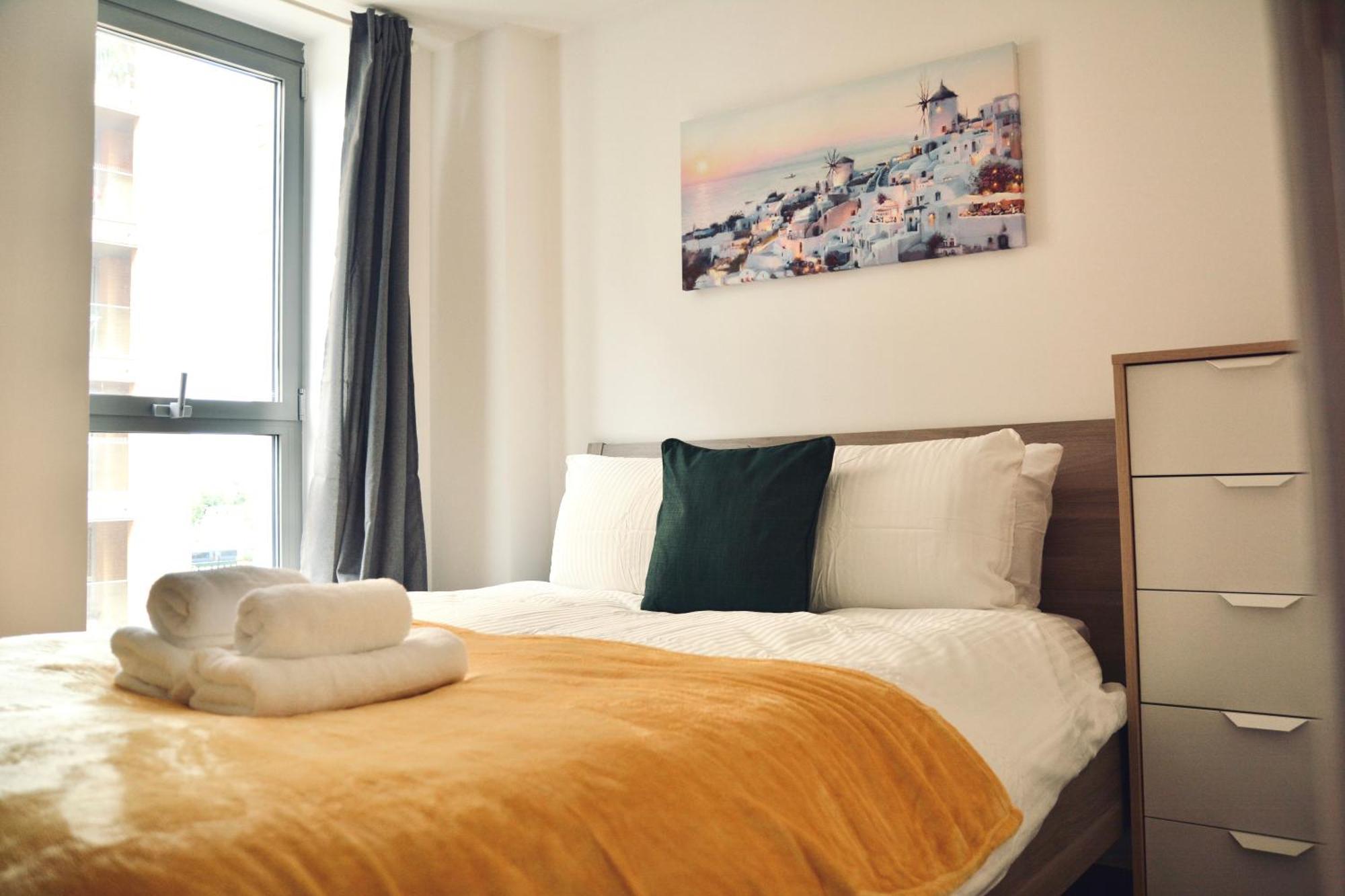 Venice Court Apartment *
