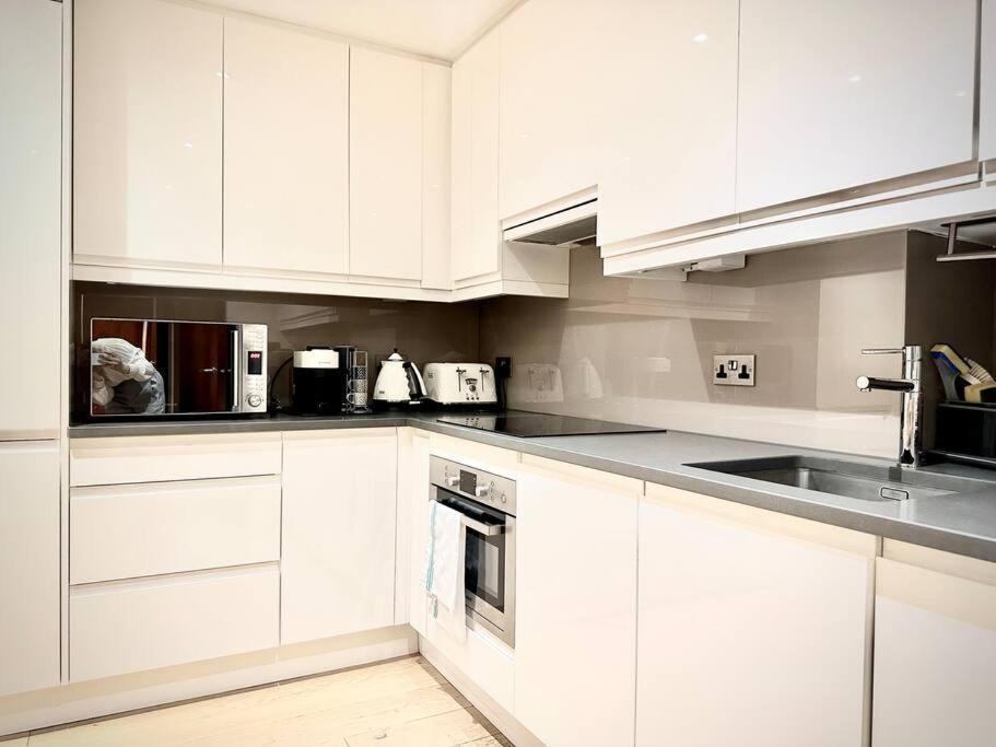 Modern 2 Bedroom In Central Appartement