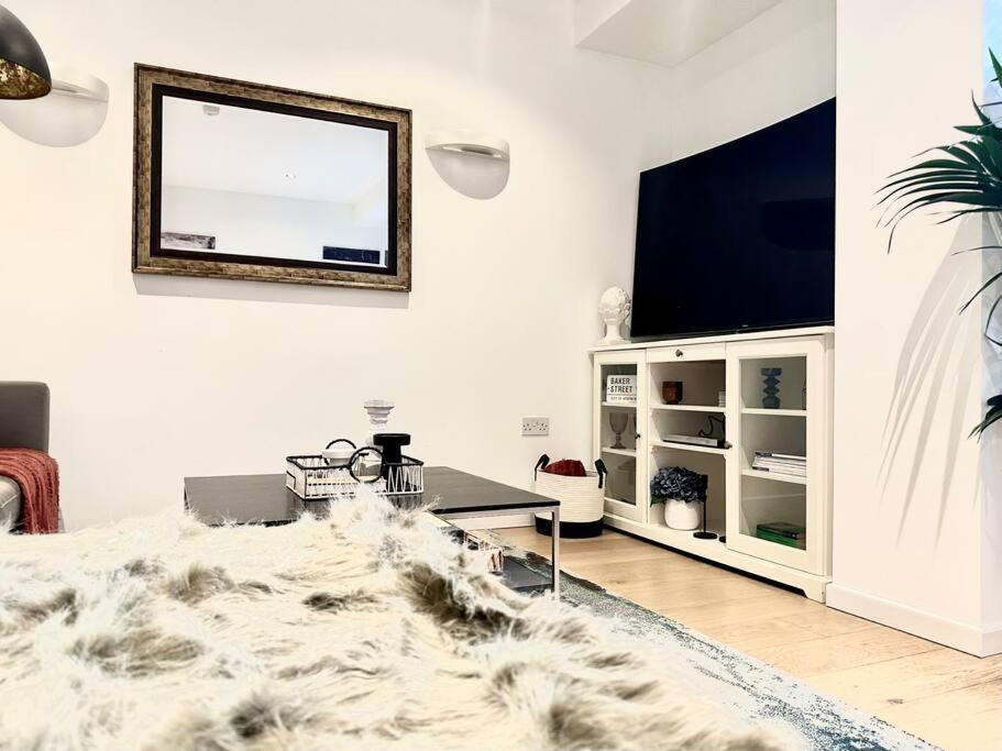 Modern 2 Bedroom In Central Appartement *
