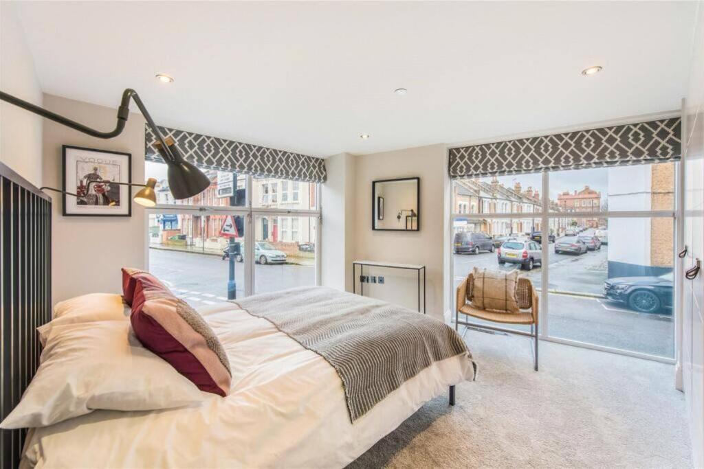 Fulham Townhouse, 2 Baths, Parking, Breakfast Leilighet *