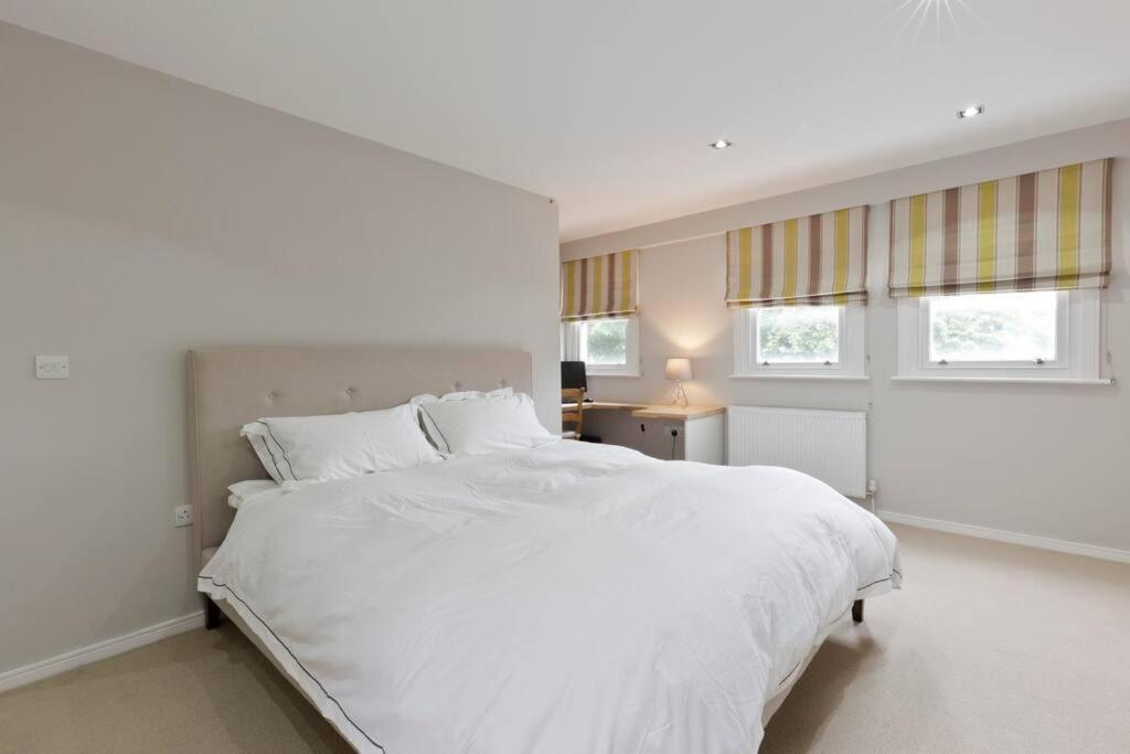 Feriehus Modern Town House In Barnes, West London