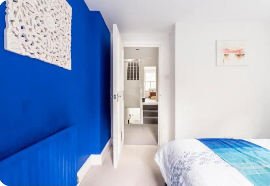 Stylish With Private Bath & Terrace In Super Clapham Junction Minutes From Victoria, Waterloo Alloggio in famiglia Londra