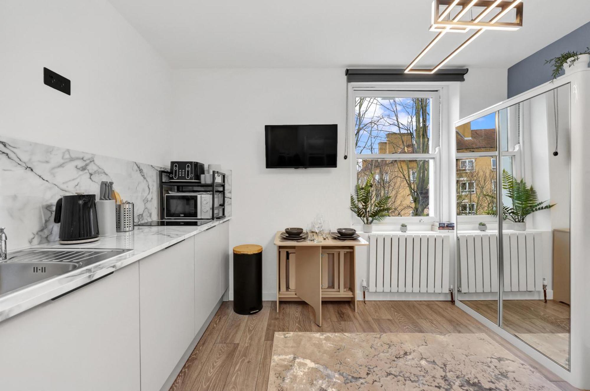 Apartment Hilldrop Short Term & Flexible Renting Islington With Free Wifi, Parking & Garden *