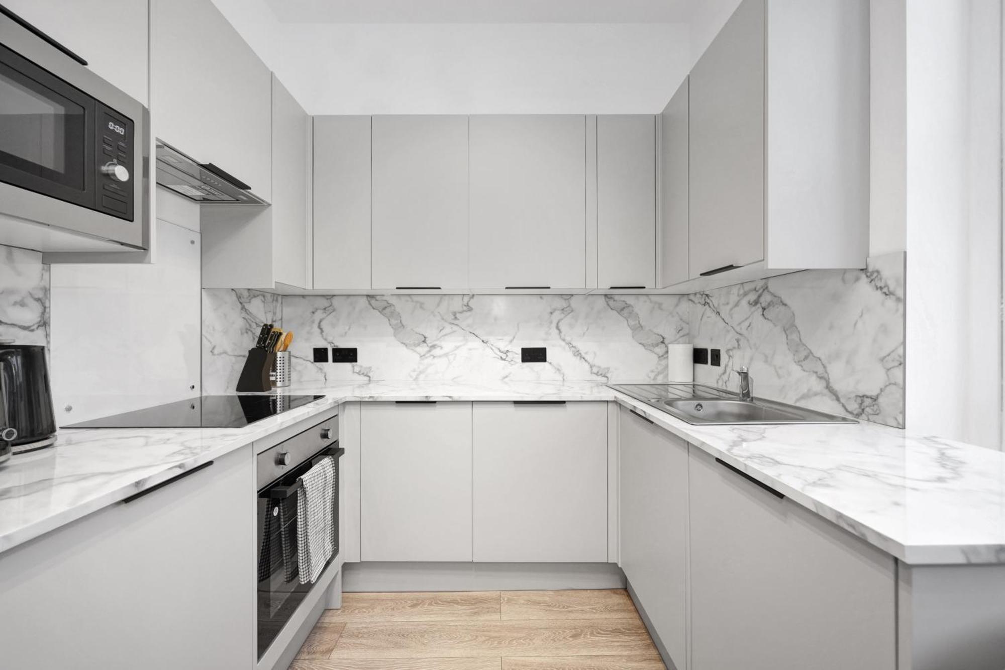 Hilldrop Short Term & Flexible Renting Islington With Free Wifi, Parking & Garden * London