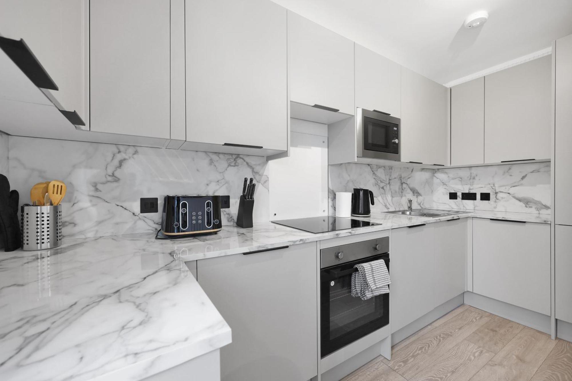 Hilldrop Short Term & Flexible Renting Islington With Free Wifi, Parking & Garden Apartment