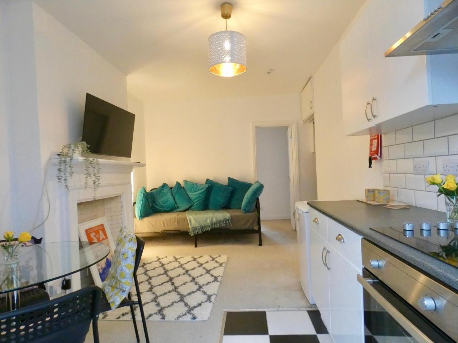 Glenmore Apartment