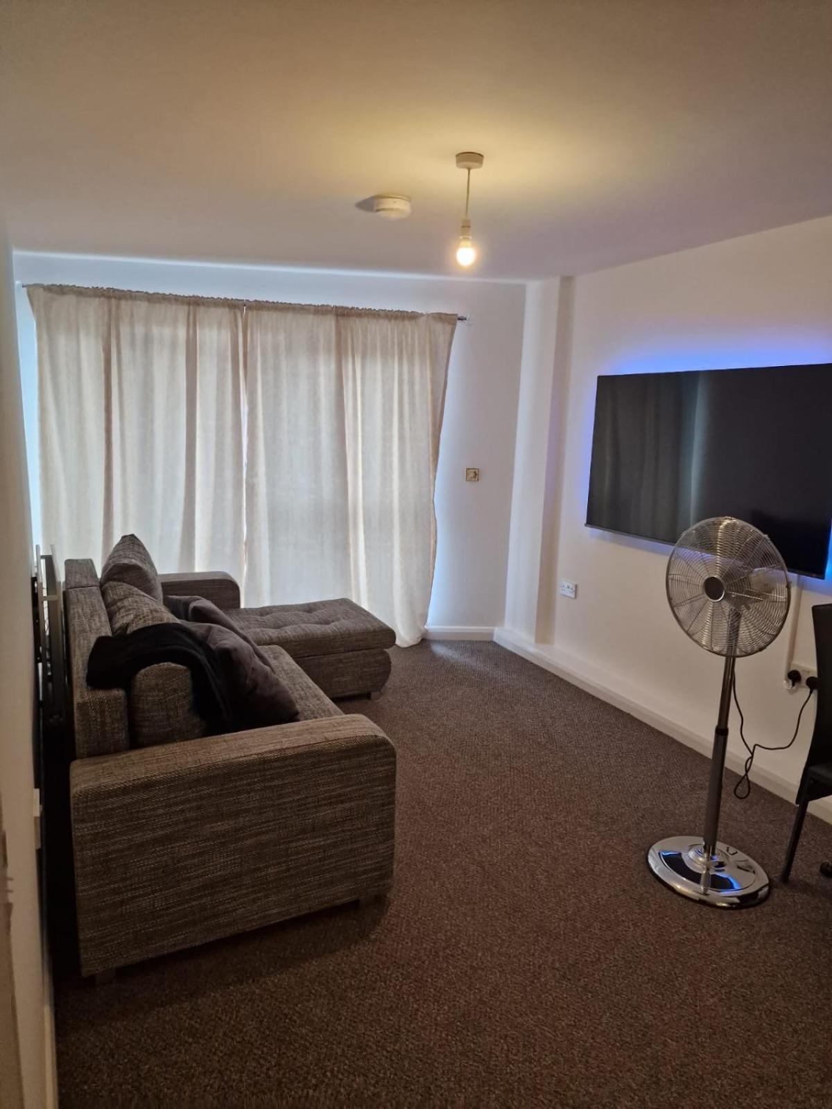 Fs Luxury * London
