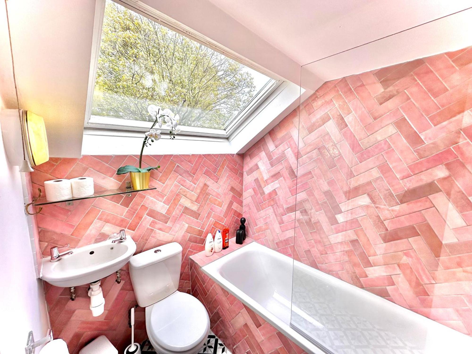 Apartment Enticing 2 Bedroom Flat With Mini-garden In Hackney, Lower Clapton London