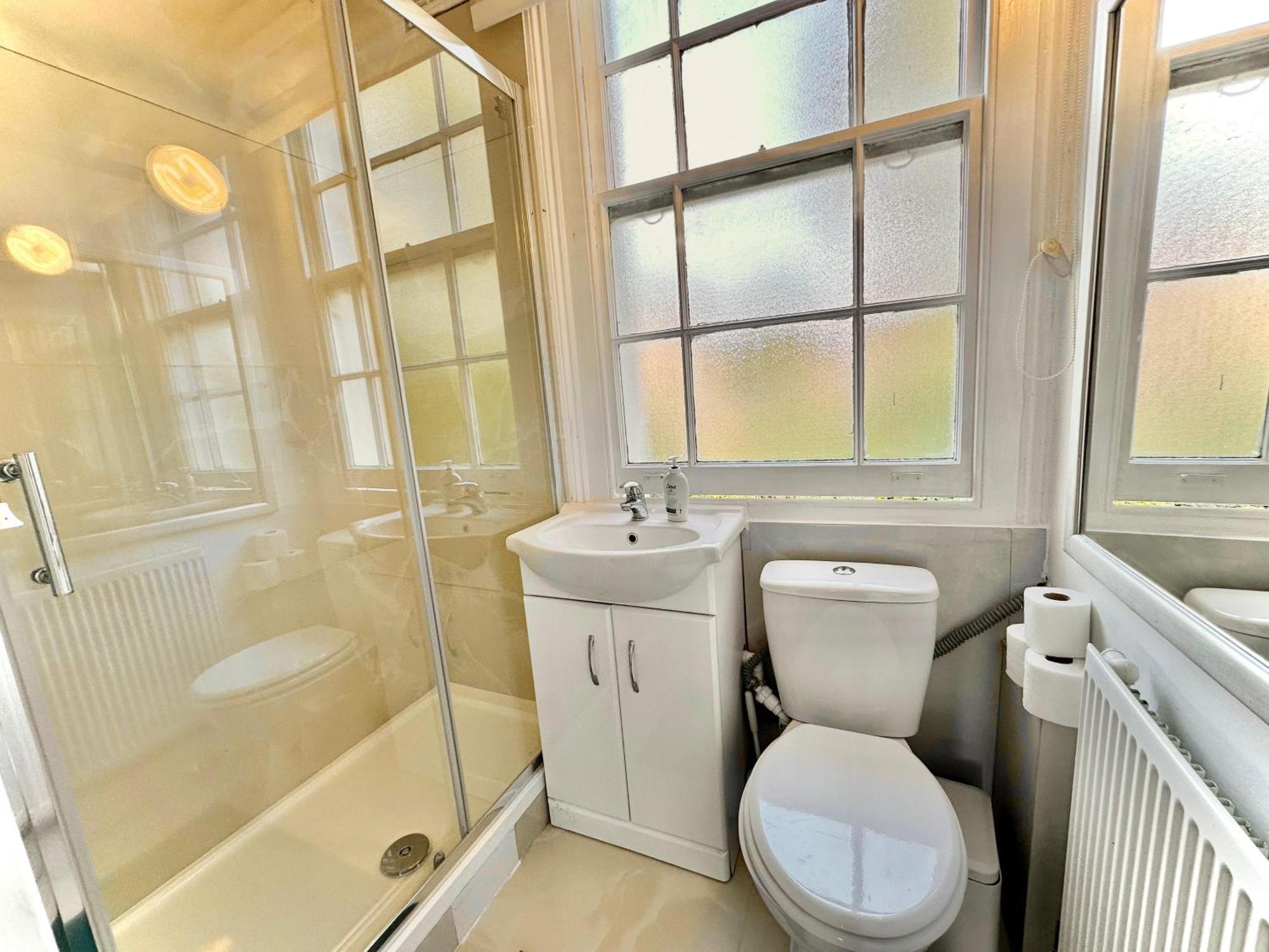Apartment Enticing 2 Bedroom Flat With Mini-garden In Hackney, Lower Clapton London