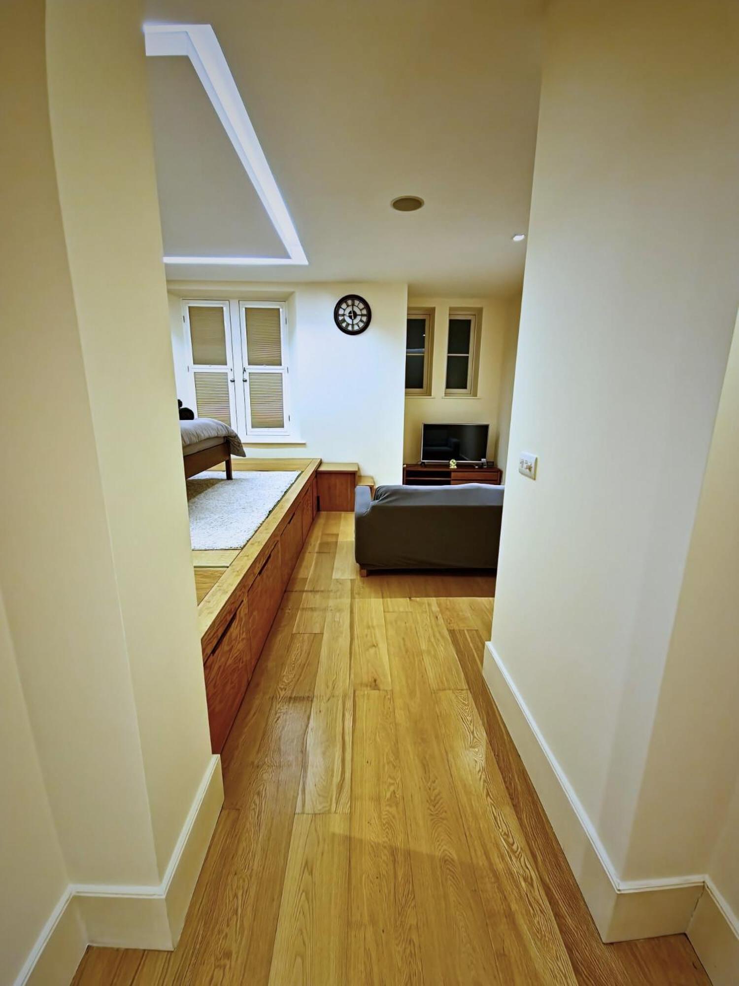 Apartment Wood Studio Flat London