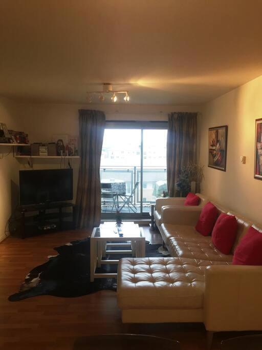 1 Bedroom Flat Near Excel, O2, Canary Wharf - * Londra
