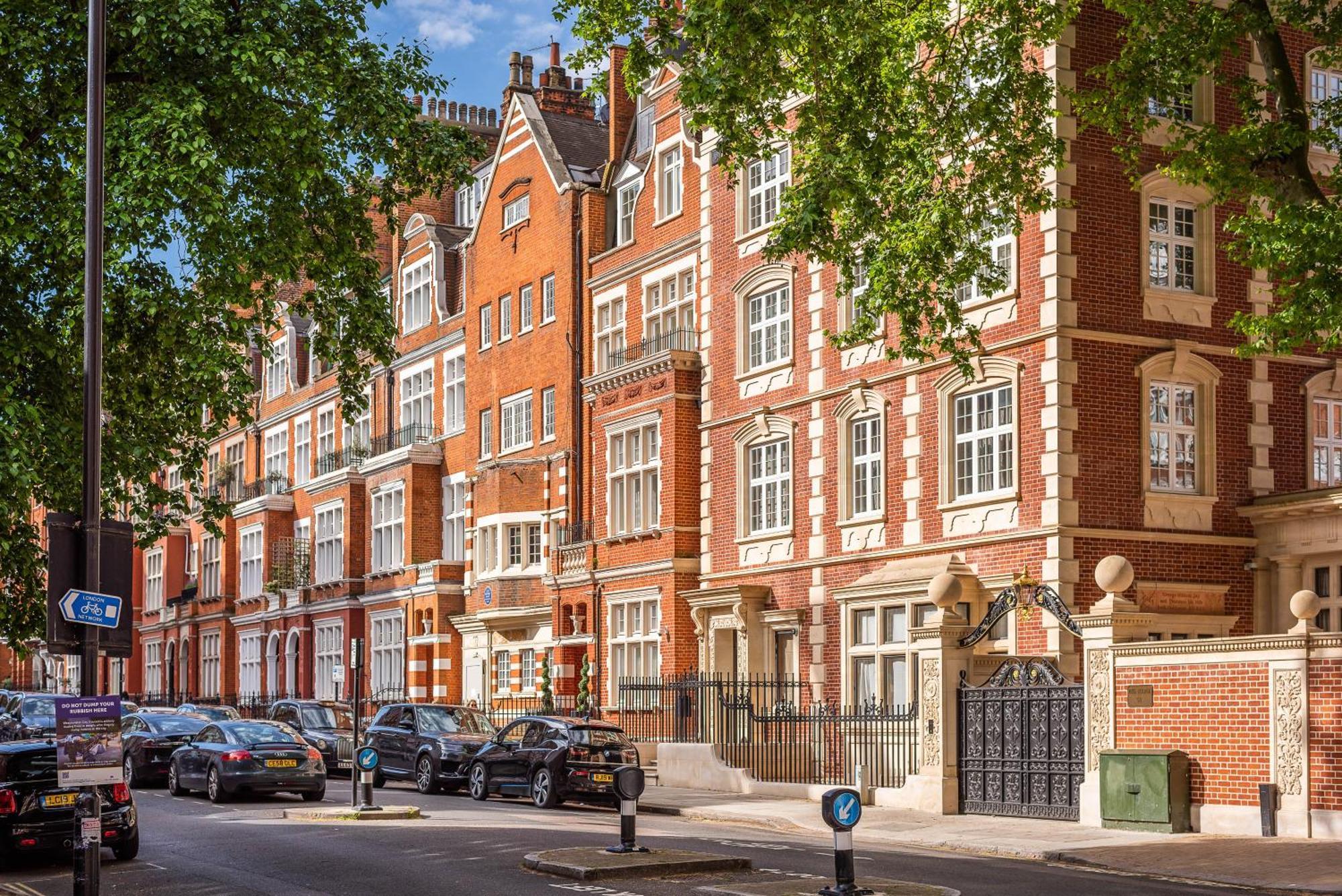 Appartement Moments From Hyde Park & Notting Hill With Free Luggage Storage And Washing Machine Londen